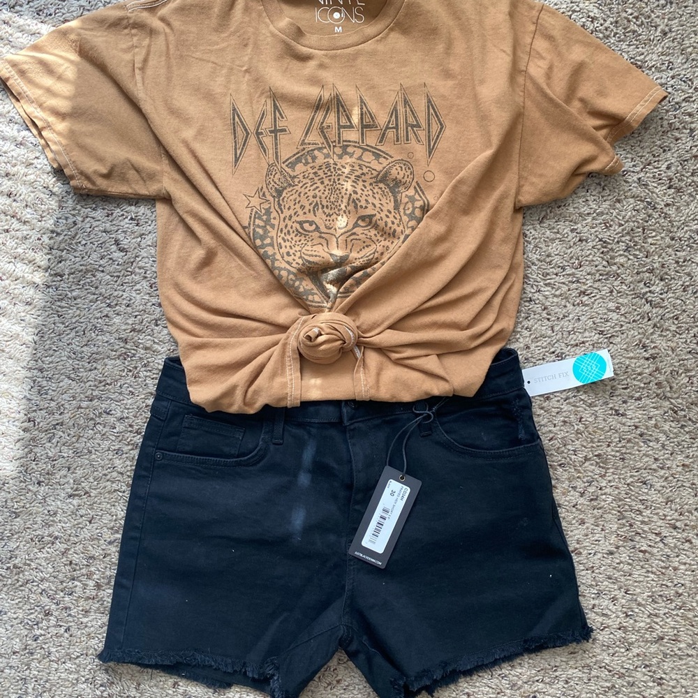 NWT black Jean shorts 🖤